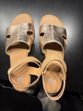 Sorel Metallic Bronze and Tan Adjustable Ankle Strap Sandals